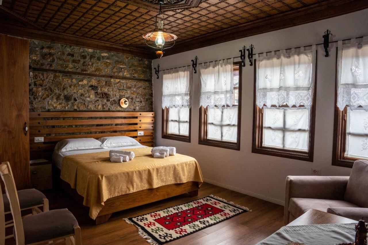 Hotel Borklad Berat Exteriör bild