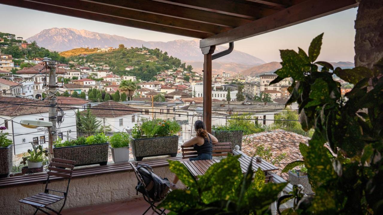 Hotel Borklad Berat Exteriör bild