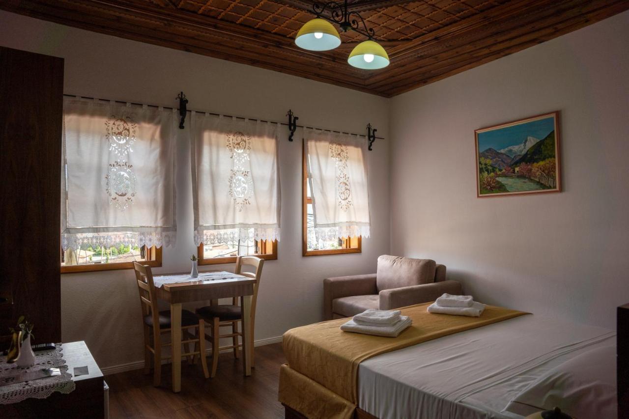Hotel Borklad Berat Exteriör bild
