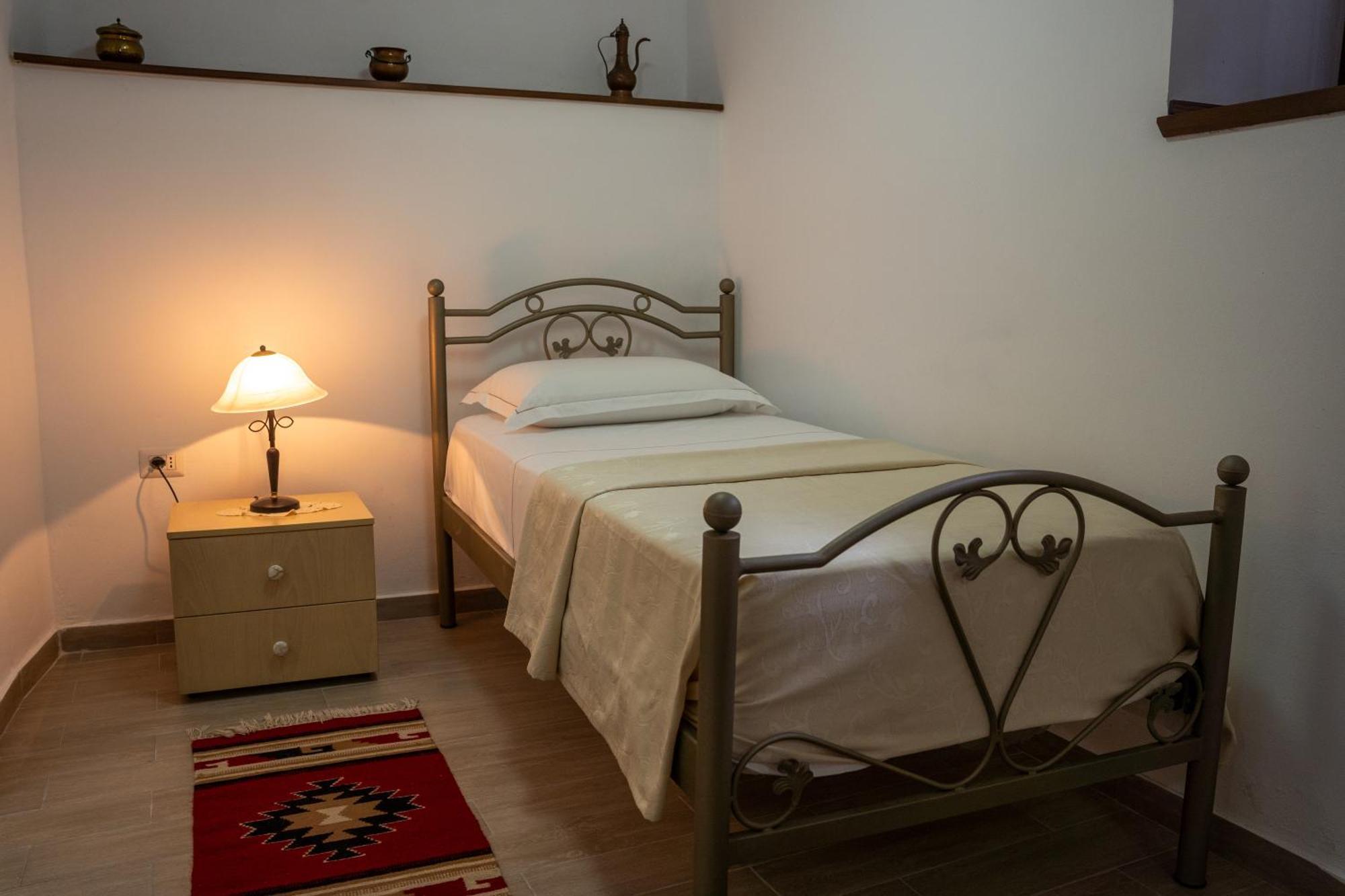 Hotel Borklad Berat Rum bild