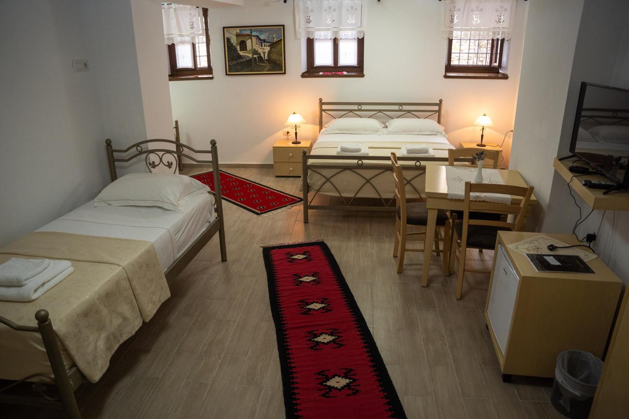 Hotel Borklad Berat Rum bild